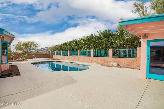 5965 N Placita Esquina, Tucson, AZ 85718