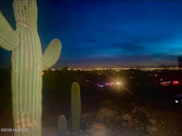 5965 N Placita Esquina, Tucson, AZ 85718