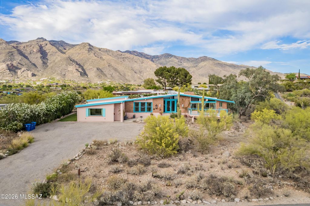 5965 N Placita Esquina, Tucson, AZ 85718