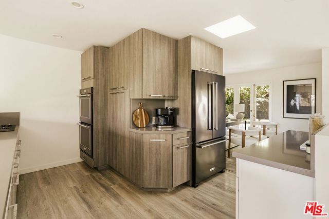 2753 La Cuesta Drive, Los Angeles, CA 90046