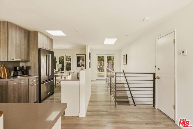 2753 La Cuesta Drive, Los Angeles, CA 90046
