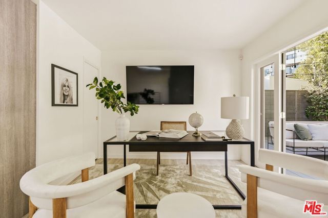 2753 La Cuesta Drive, Los Angeles, CA 90046