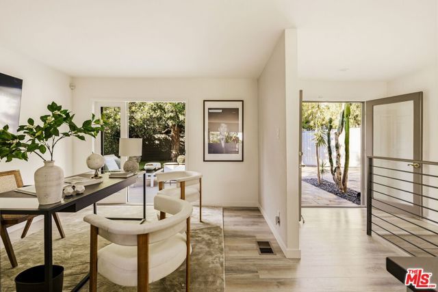 2753 La Cuesta Drive, Los Angeles, CA 90046