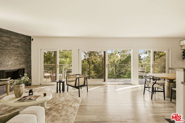 2753 La Cuesta Drive, Los Angeles, CA 90046