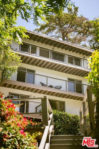 2753 La Cuesta Drive, Los Angeles, CA 90046