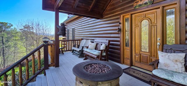 3341 Sugar Maple Loop Road, Sevierville, TN 37862