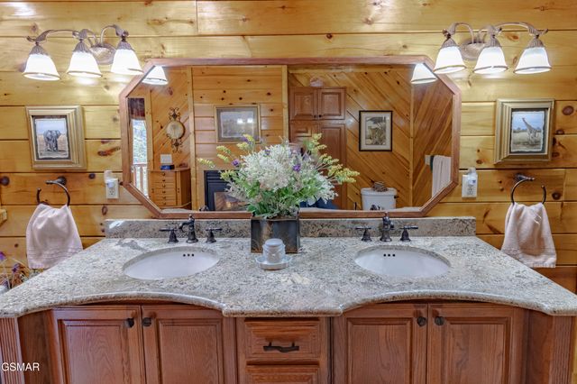 3341 Sugar Maple Loop Road, Sevierville, TN 37862
