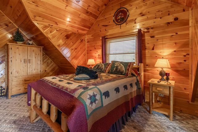 3341 Sugar Maple Loop Road, Sevierville, TN 37862
