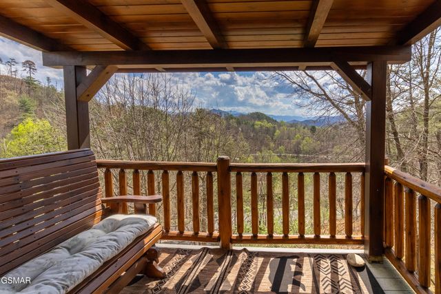 3341 Sugar Maple Loop Road, Sevierville, TN 37862