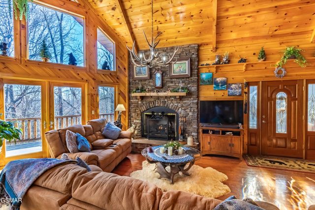 3341 Sugar Maple Loop Road, Sevierville, TN 37862