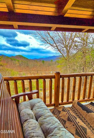 3341 Sugar Maple Loop Road, Sevierville, TN 37862