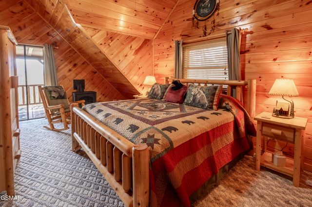 3341 Sugar Maple Loop Road, Sevierville, TN 37862