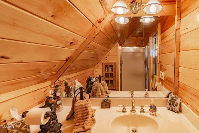 3341 Sugar Maple Loop Road, Sevierville, TN 37862