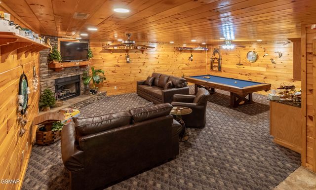 3341 Sugar Maple Loop Road, Sevierville, TN 37862