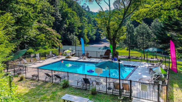 3341 Sugar Maple Loop Road, Sevierville, TN 37862