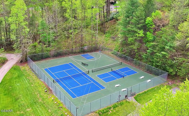 3341 Sugar Maple Loop Road, Sevierville, TN 37862