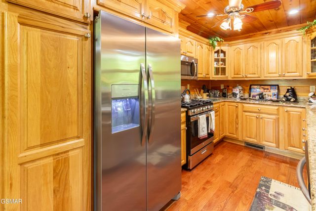 3341 Sugar Maple Loop Road, Sevierville, TN 37862