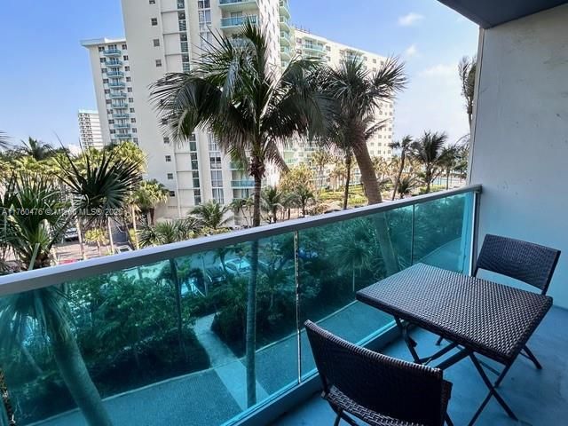 4001 S Ocean Dr 4G, Hollywood, FL 33019