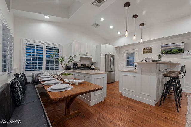 739 E BELMONT Avenue, Phoenix, AZ 85020