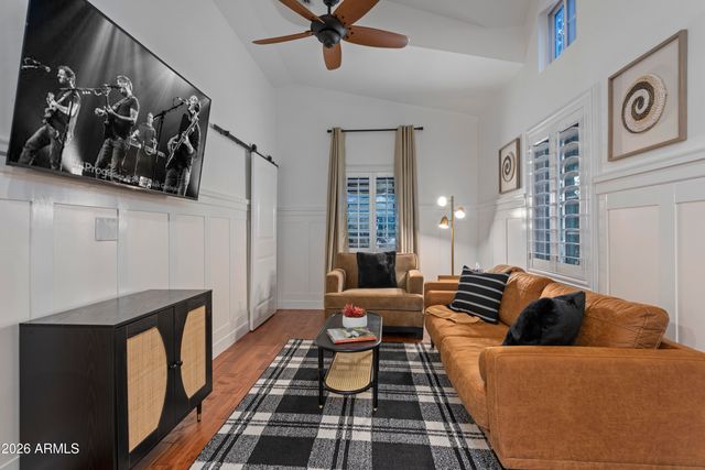 739 E BELMONT Avenue, Phoenix, AZ 85020