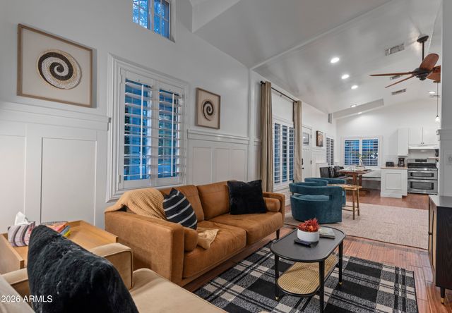 739 E BELMONT Avenue, Phoenix, AZ 85020