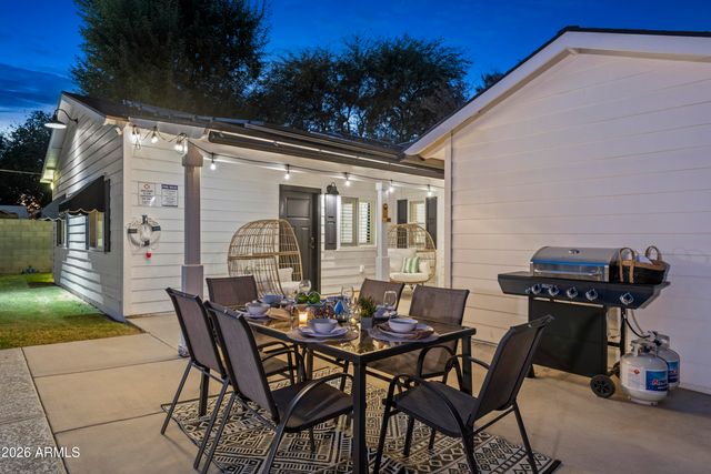 739 E BELMONT Avenue, Phoenix, AZ 85020