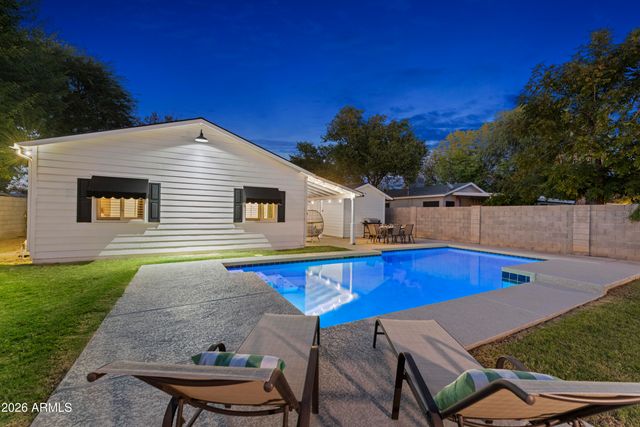 739 E BELMONT Avenue, Phoenix, AZ 85020