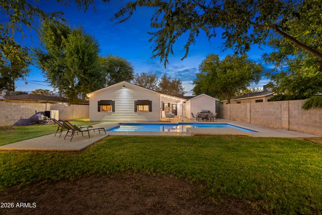 739 E BELMONT Avenue, Phoenix, AZ 85020