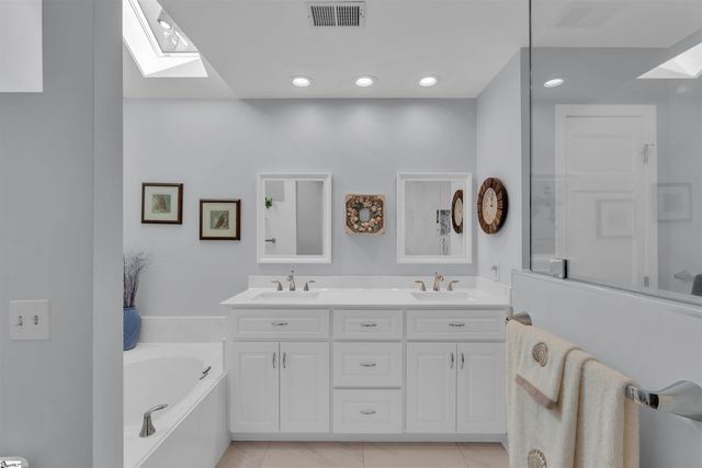 3 Hearthstone Court, Greenville, SC 29615