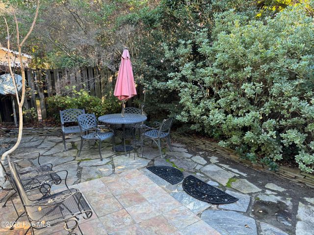 101 E Rhode Island Avenue Apt B, Southern Pines, NC 28387