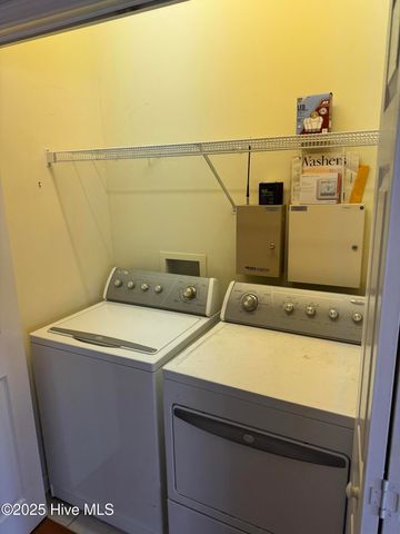 101 E Rhode Island Avenue Apt B, Southern Pines, NC 28387