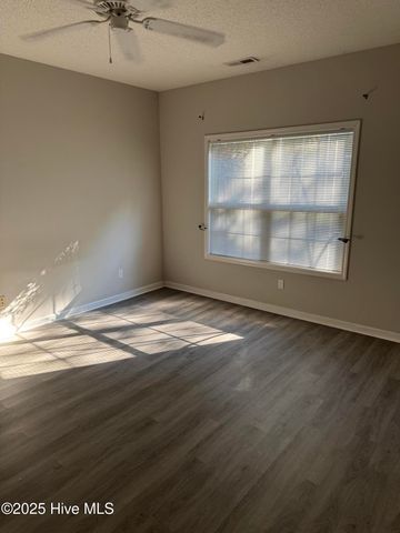 101 E Rhode Island Avenue Apt B, Southern Pines, NC 28387