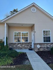 101 E Rhode Island Avenue Apt B, Southern Pines, NC 28387