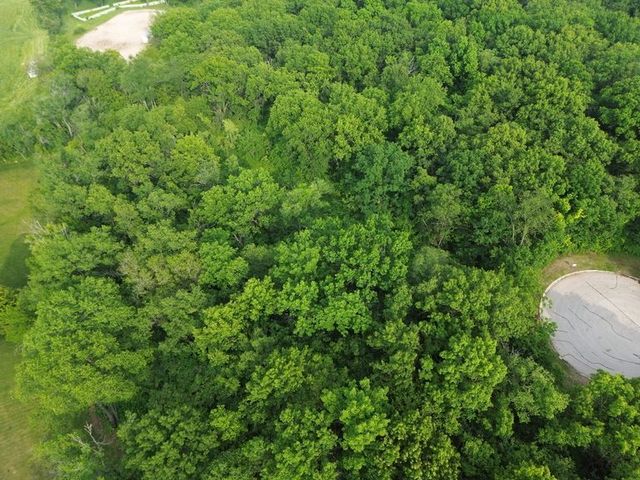 7106 Forest Oak Drive, Mchenry, IL 60050