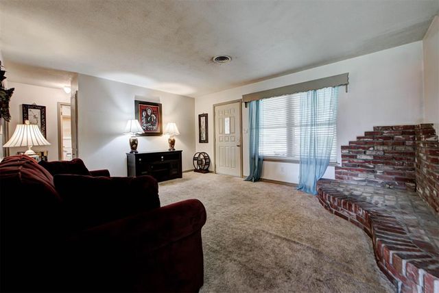 6324 S Dewey Avenue, Oklahoma City, OK 73139