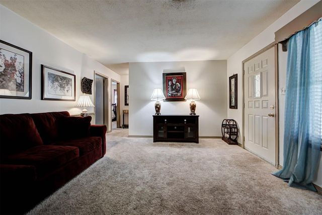 6324 S Dewey Avenue, Oklahoma City, OK 73139