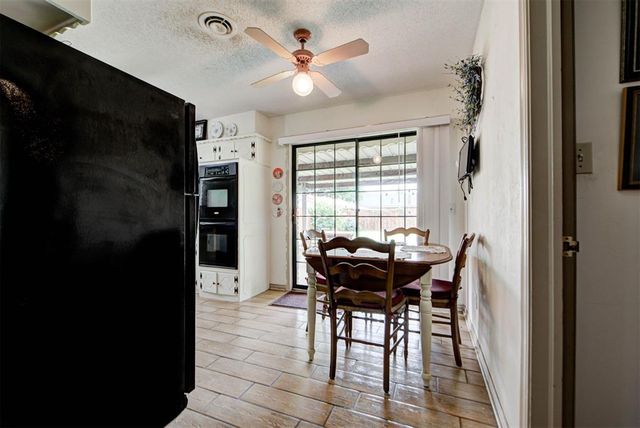 6324 S Dewey Avenue, Oklahoma City, OK 73139