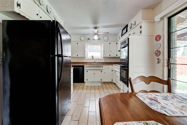 6324 S Dewey Avenue, Oklahoma City, OK 73139