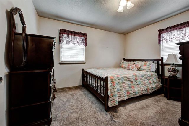 6324 S Dewey Avenue, Oklahoma City, OK 73139