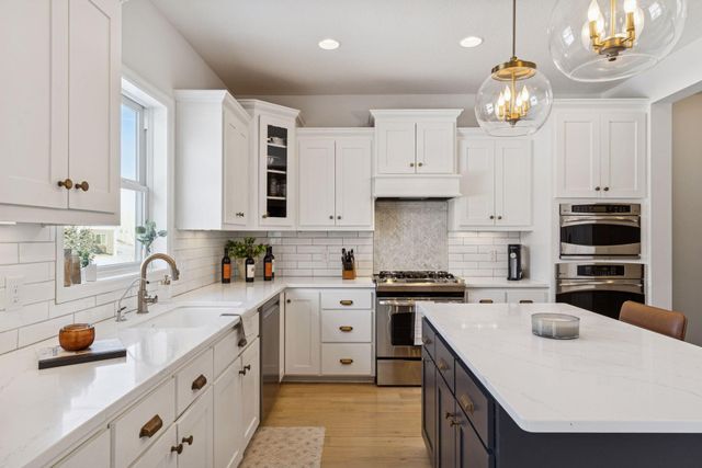 19030 62nd Avenue N, Maple Grove, MN 55311