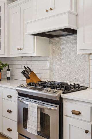 19030 62nd Avenue N, Maple Grove, MN 55311