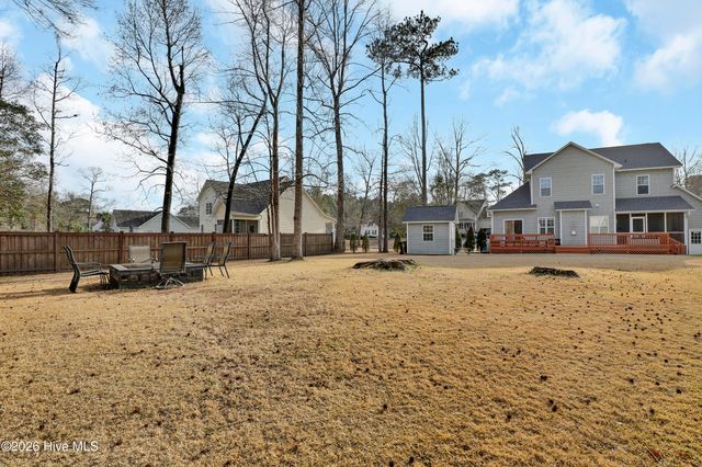 121 Candlewood Drive, Hampstead, NC 28443