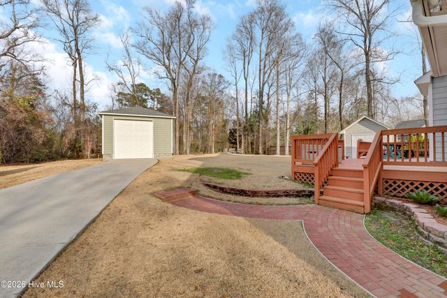 121 Candlewood Drive, Hampstead, NC 28443