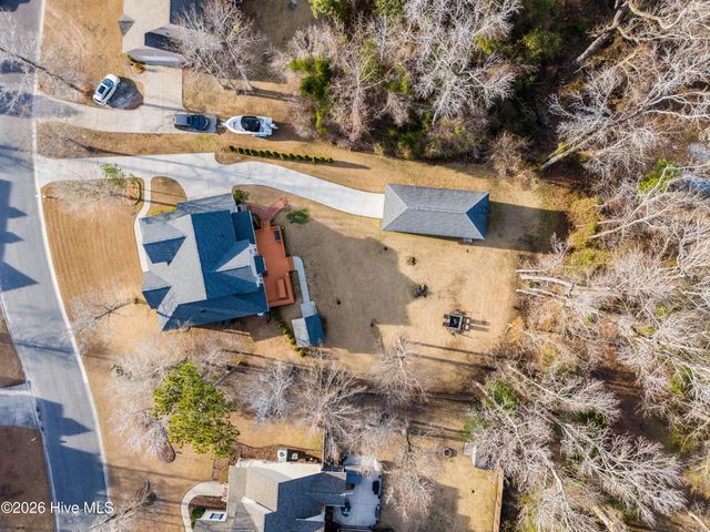 121 Candlewood Drive, Hampstead, NC 28443