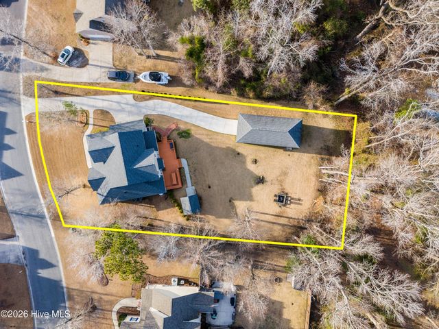 121 Candlewood Drive, Hampstead, NC 28443