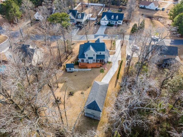 121 Candlewood Drive, Hampstead, NC 28443