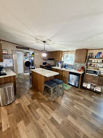 7533 Galen Rd, Lafayette, TN 37083