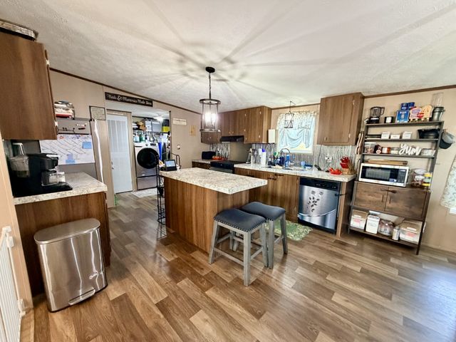 7533 Galen Rd, Lafayette, TN 37083