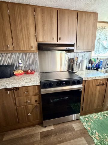 7533 Galen Rd, Lafayette, TN 37083