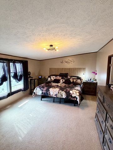 7533 Galen Rd, Lafayette, TN 37083